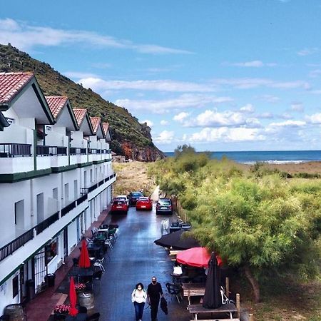 Hostal De Berria Santona Bagian luar foto